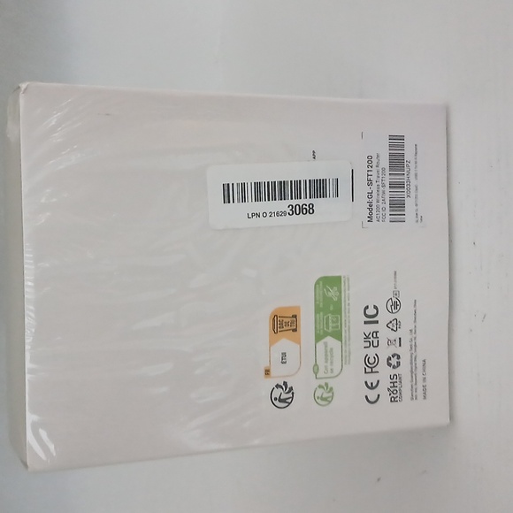 Opal White Wireless Travel Router - Picture 2 of 3